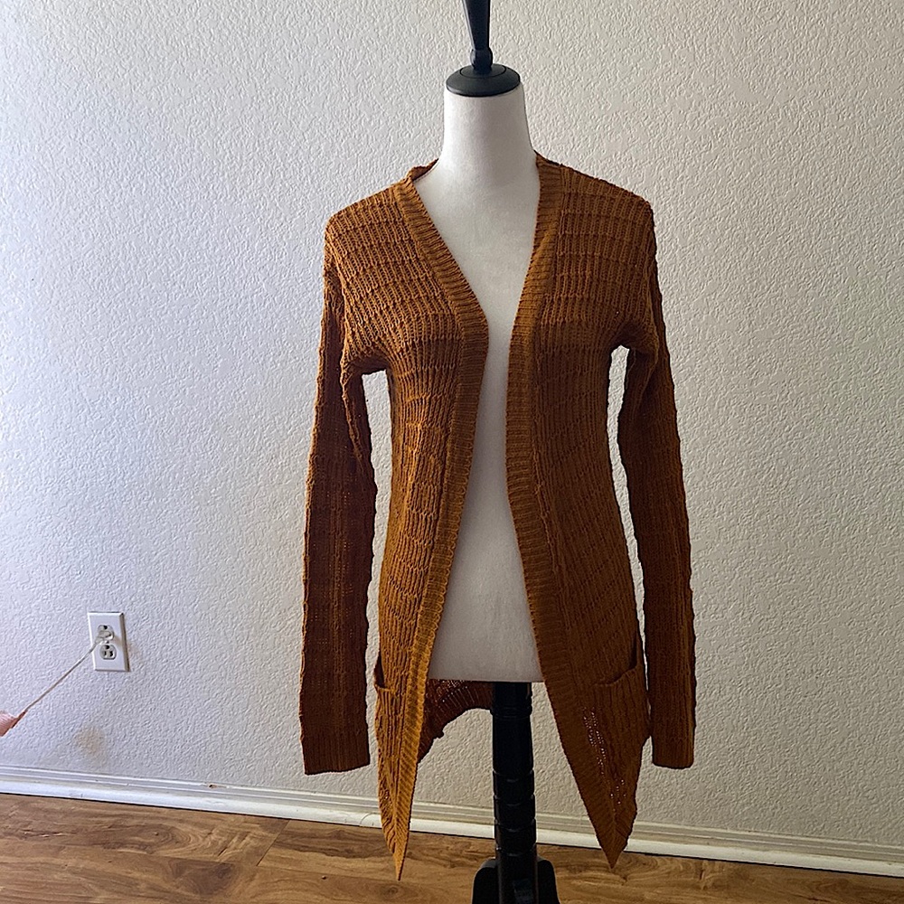 Love change, Italee Sweater, size medium